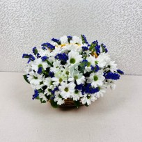 Декоративная корзина с хризантемами